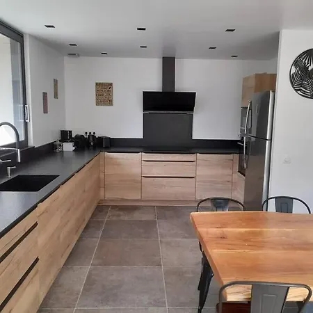Hébergement de vacances Maison 10 Pers / Allemond ,bas de oz avec Hammam